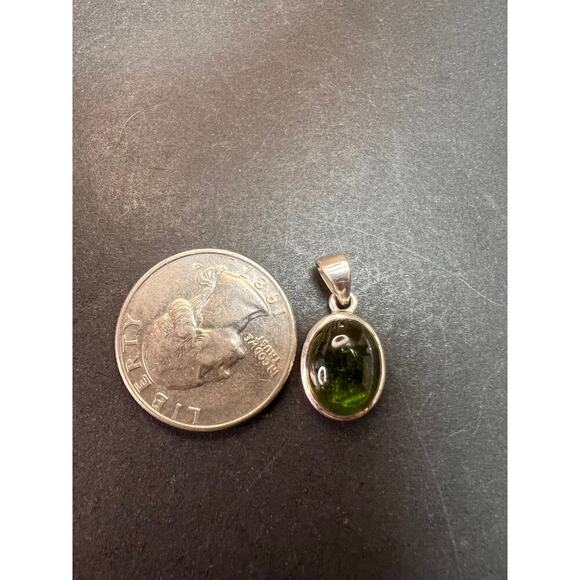 NEW Vintage green gem tourmaline sterling silver pendant 2.28 grams - Picture 13 of 14